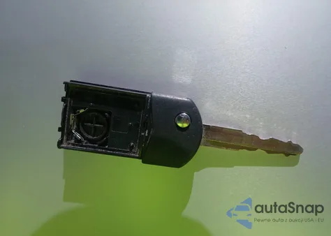 2006 Mazda Mazda5 Touring z USA, uszkodzony, nr VIN JM1CR29L160128414